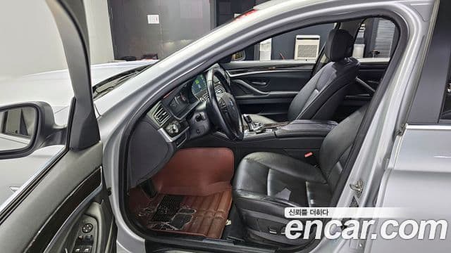 BMW 5시리즈 (F10), 2011 10