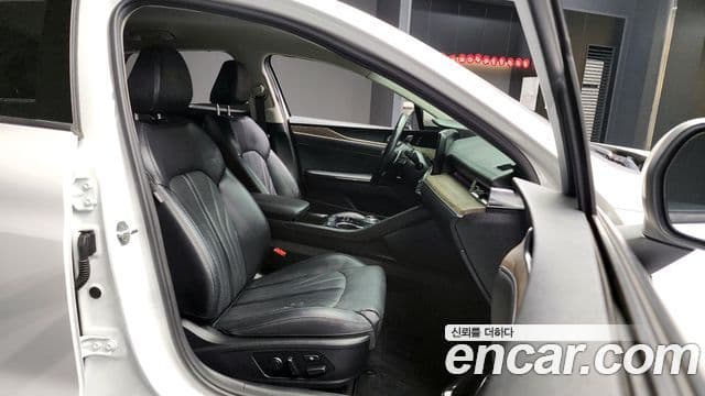 Kia K5 3세대 Signature, 2020 11