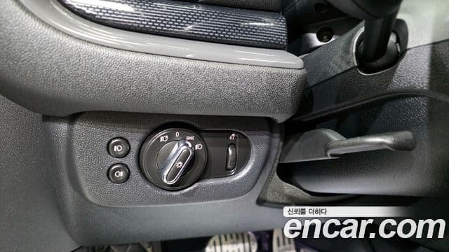 Mini Cooper SD 클럽맨 2세대, 2018 15