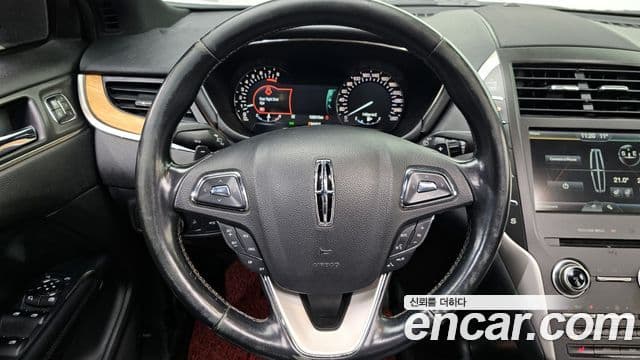 Lincoln MKC, 2015 13