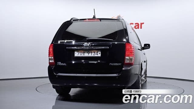 Kia Carnival R President, 2013 4