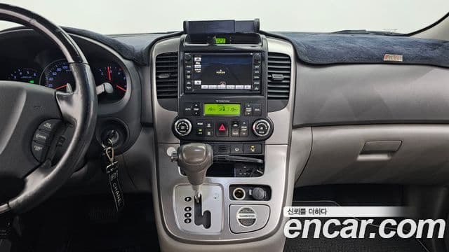 Kia Carnival R President, 2013 14