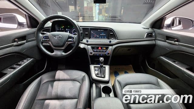 Hyundai Avante AD 1.6 e-VGT Smart, 2018 7