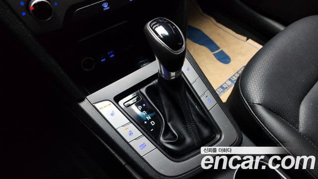 Hyundai Avante AD 1.6 e-VGT Smart, 2018 9