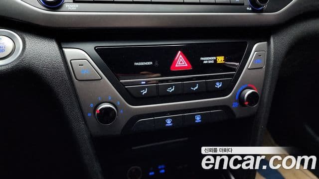 Hyundai Avante AD 1.6 e-VGT Smart, 2018 16