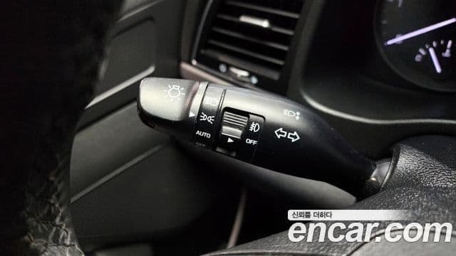 Hyundai Avante AD 1.6 e-VGT Smart, 2018 18