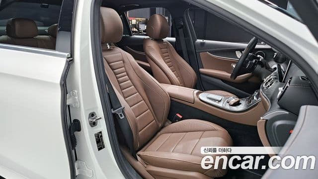 Mercedes-Benz E-класс W213 AMG Line, 2023 10