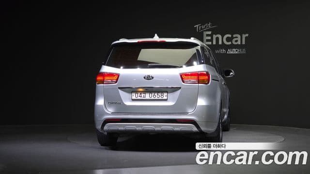 Kia All New Carnival Luxury, 2017 4