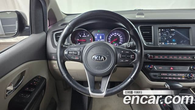 Kia All New Carnival Luxury, 2017 13