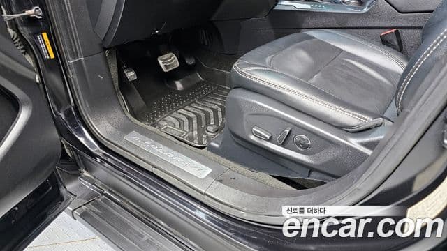 Ford Explorer 5세대, 2016 14