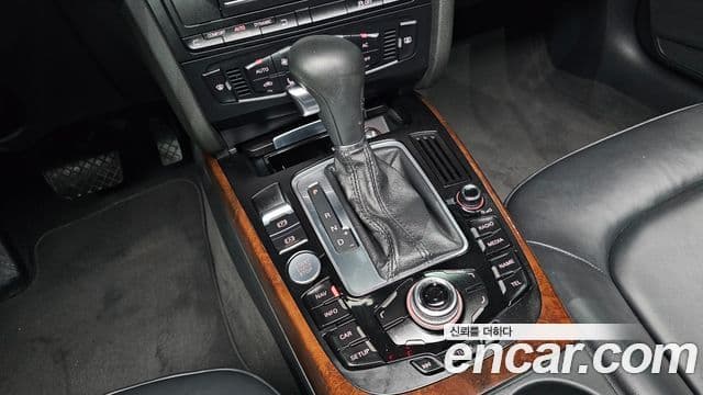 Audi New A4 B8, 2011 9