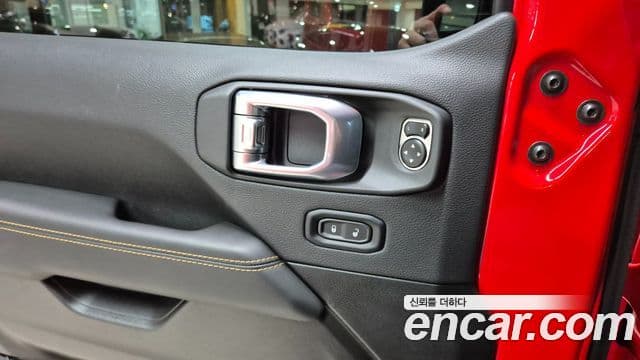 Jeep Wrangler (JL) 2.0 Sahara 4도어, 2024 10