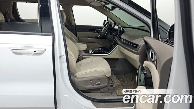 Kia Carnival 4세대 Signature, 2022 11