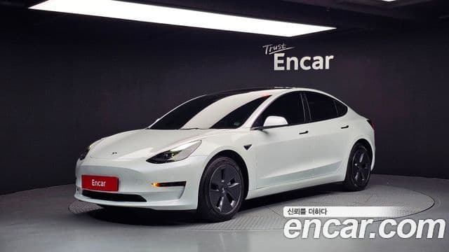 Tesla модель 3, 2022 1
