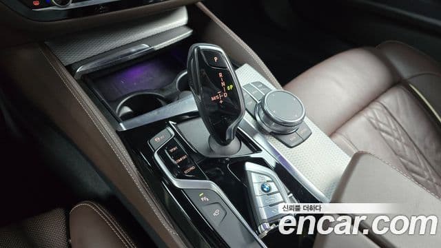 BMW 5시리즈 (G30) 520d M Sport Plus, 2019 9