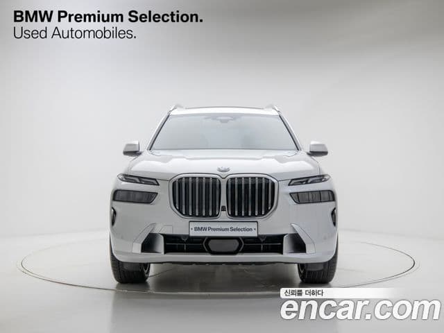 BMW X7 (G07) xDrive 40i Design Pure Excellence 6인승, 2025 3