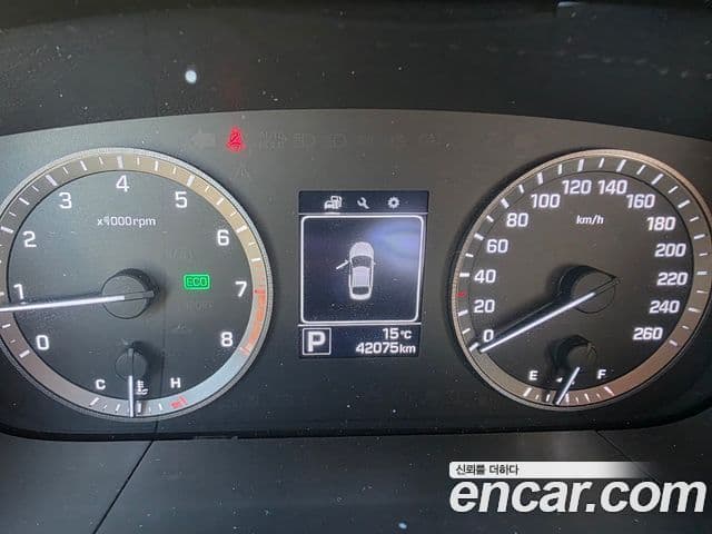 Hyundai LF Sonata 2.0 Smart, 2015 10