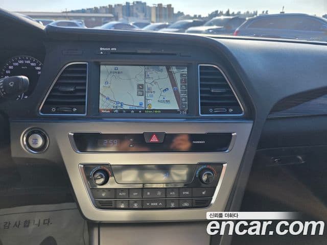 Hyundai LF Sonata 2.0 Smart, 2015 18