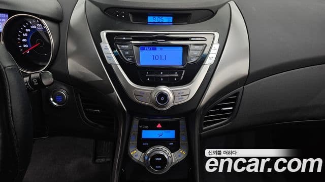 Hyundai Avante MD Premier, 2012 15