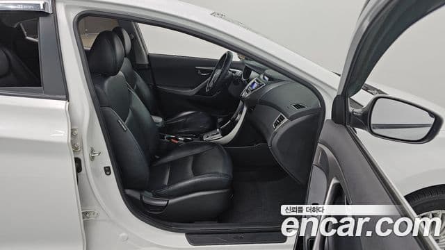 Hyundai Avante MD Premier, 2012 16