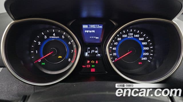 Hyundai Avante MD M16 GDI Avenue, 2013 8