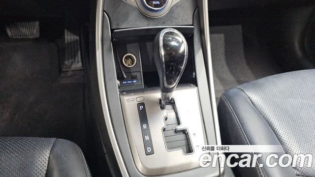 Hyundai Avante MD M16 GDI Avenue, 2013 9