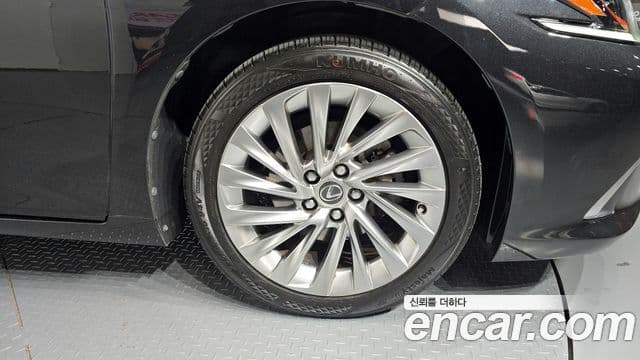 Lexus ES300h 7세대 Executive, 2021 все фото