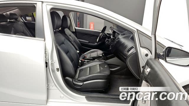 Kia K3 Luxury, 2015 11