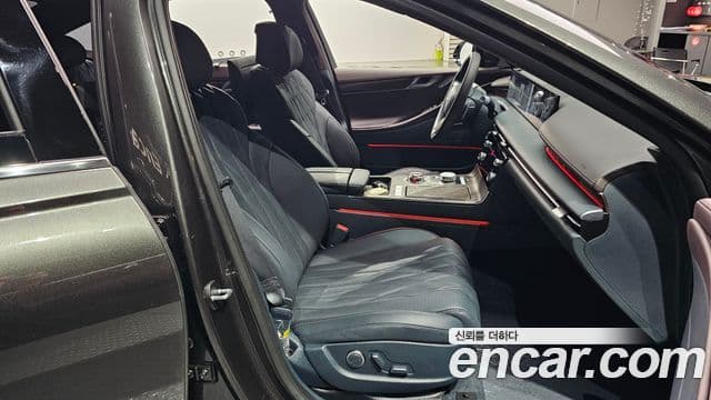 Genesis G80 (RG3) бензин 2.5 турбо 2WD, 2025 10