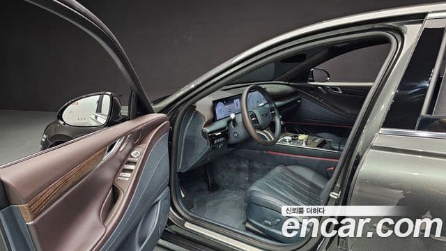 Genesis G80 (RG3) бензин 2.5 турбо 2WD, 2025 11