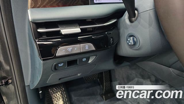 Genesis G80 (RG3) бензин 2.5 турбо 2WD, 2025 14