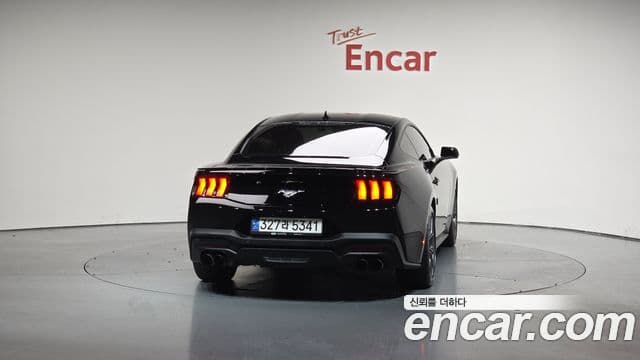 Ford Mustang 7세대 2.3 EcoBoost Premium купе, 2024 4
