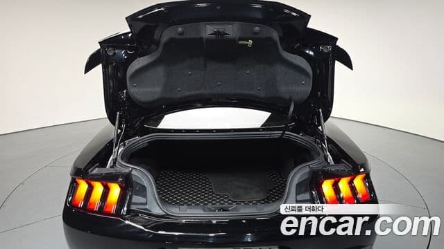 Ford Mustang 7세대 2.3 EcoBoost Premium купе, 2024 20