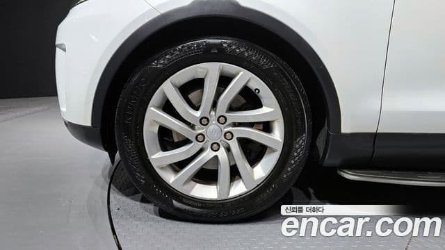 Land Rover Discovery 5 3.0 TD6 HSE, 2017 все фото