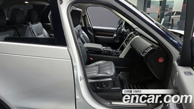 Land Rover Discovery 5 3.0 TD6 HSE, 2017 10