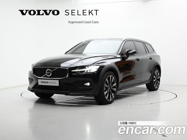 Volvo V60 Cross Country 2세대 B5 Ultimate AWD, 2024 1