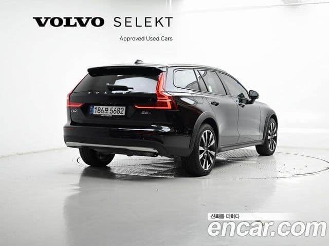 Volvo V60 Cross Country 2세대 B5 Ultimate AWD, 2024 2