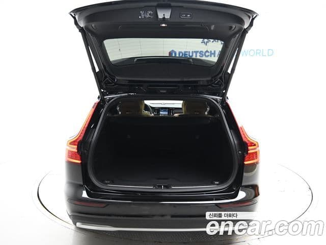 Volvo V60 Cross Country 2세대 B5 Ultimate AWD, 2024 20