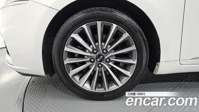 Kia All New K7 3.0 LPI Prestige (арендный автомобиль), 2016 все фото