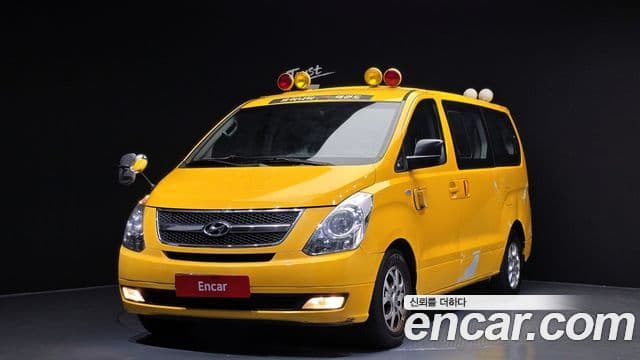 Hyundai Grand Starex детский перевозочный автомобиль, 2012 1