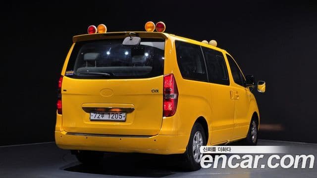 Hyundai Grand Starex детский перевозочный автомобиль, 2012 2