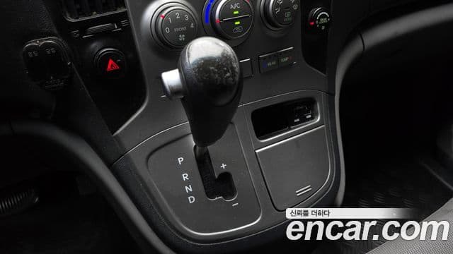 Hyundai Grand Starex детский перевозочный автомобиль, 2012 9