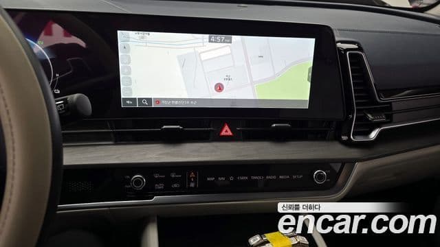 Kia Sportage 5세대 гибрид Signature Gravity 2WD, 2023 16