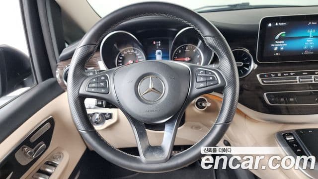 Mercedes-Benz V-класс W447, 2022 13