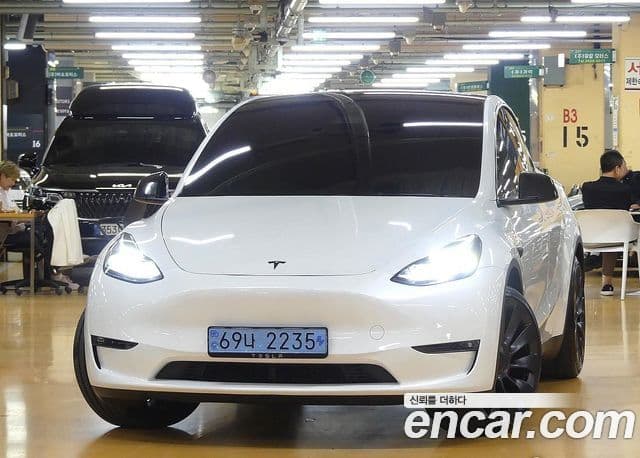 Tesla модель Y performance AWD, 2024 3
