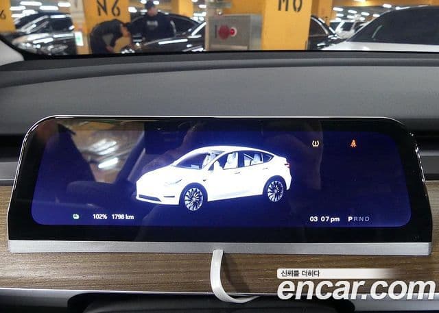 Tesla модель Y performance AWD, 2024 8