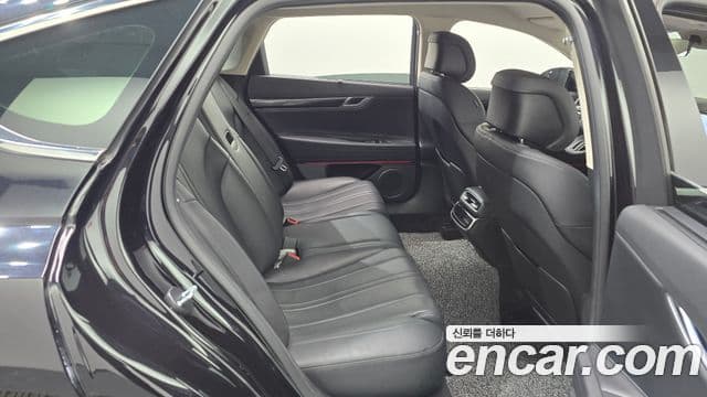 Genesis G80 (RG3) бензин 2.5 турбо 2WD, 2025 12