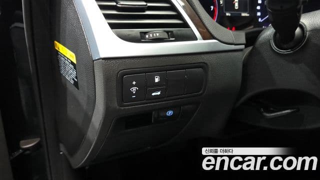 Hyundai Genesis DH Modern, 2016 13