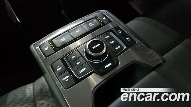 Hyundai Genesis DH Modern, 2016 17