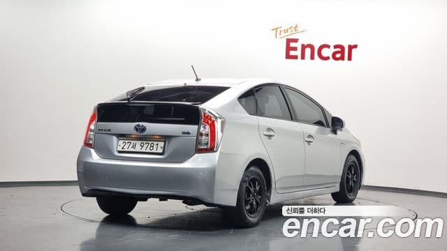 Toyota 프리우스 1.8 E, 2012 2